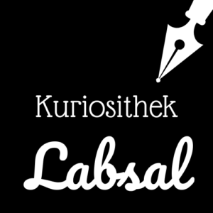 Weiße Schrift und Schreibfeder-Icon auf schwarzem Hintergrund: Kuriosithek - Labsal | Klopfecke - Texte mit Geist